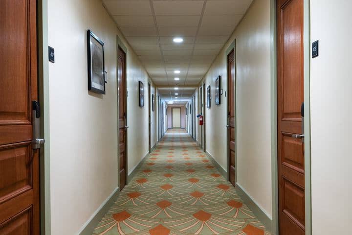 Ballroom/Hall 23 of 29